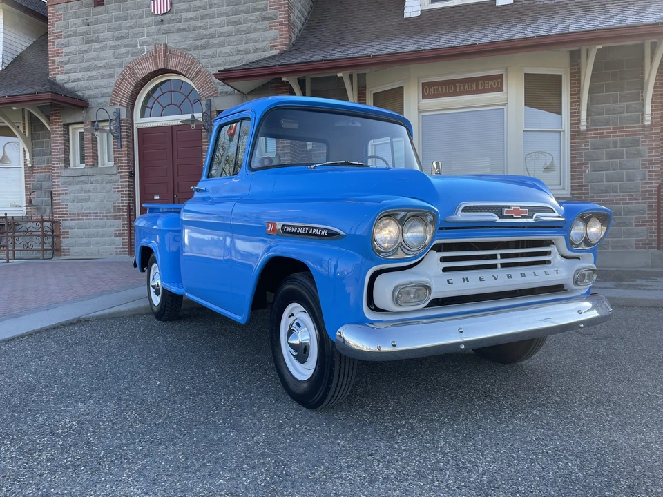 1959 Chevrolet Task Force - Image 10 of 31