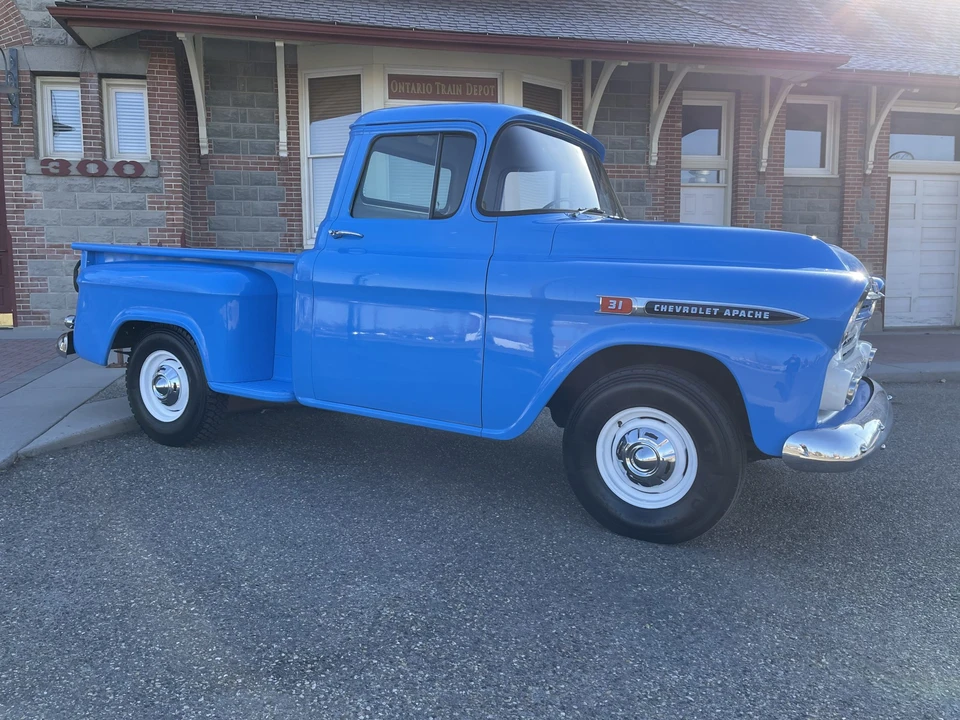 1959 Chevrolet Task Force - Image 15 of 31