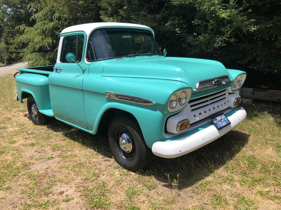 1959 Chevrolet Task Force - Image 12 of 31