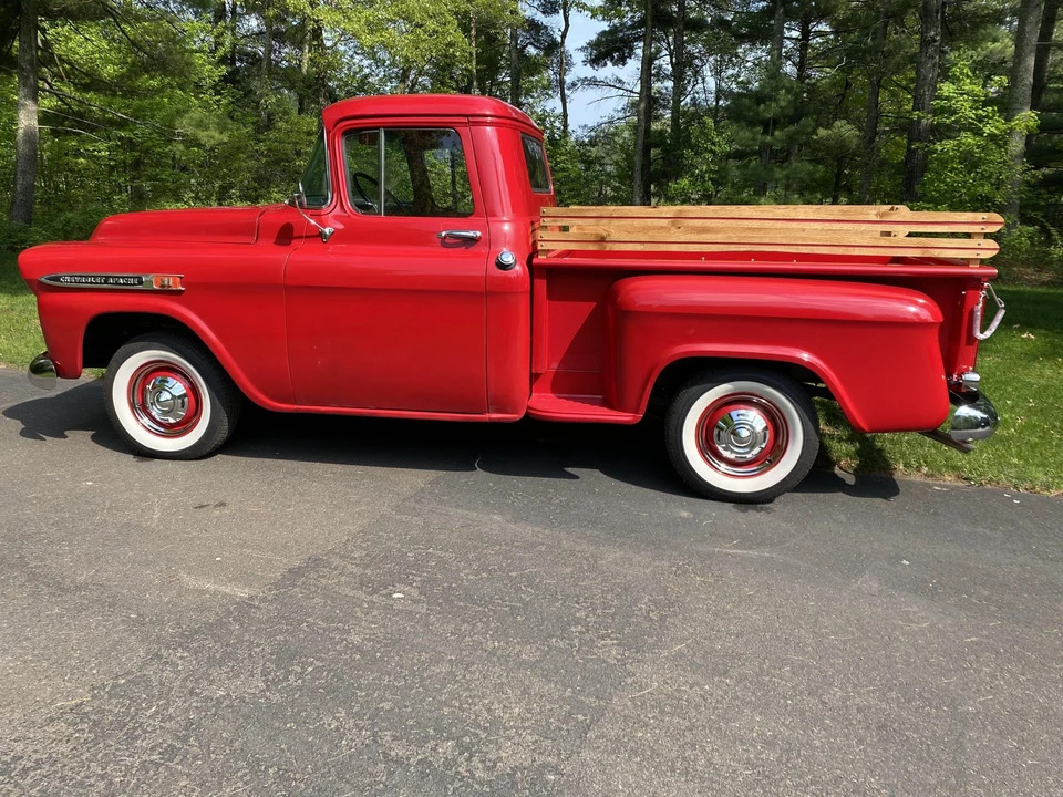 1959 Chevrolet Task Force - Image 10 of 31
