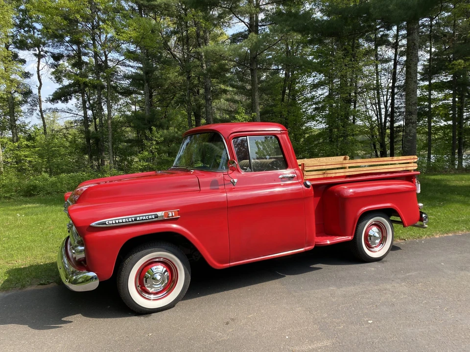 1959 Chevrolet Task Force - Image 5 of 31