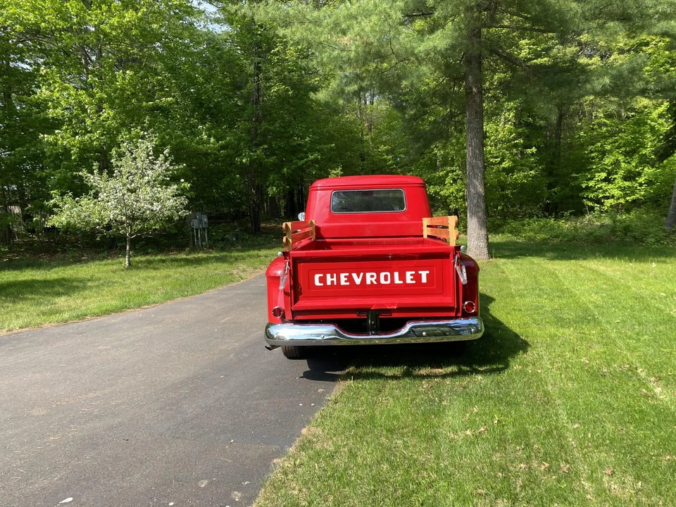 1959 Chevrolet Task Force - Image 13 of 31