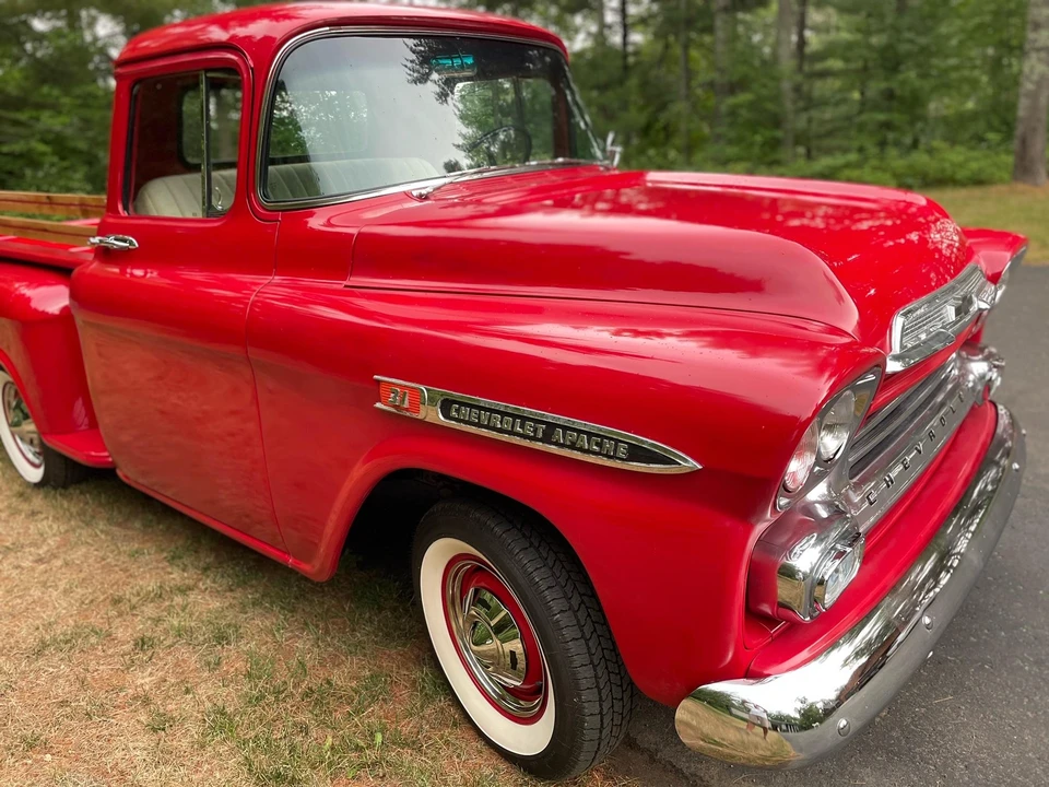 1959 Chevrolet Task Force - Image 22 of 31