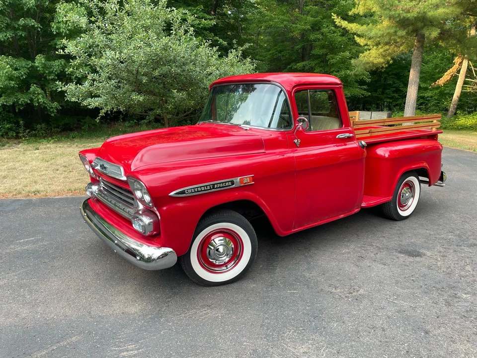 1959 Chevrolet Task Force - Image 7 of 31