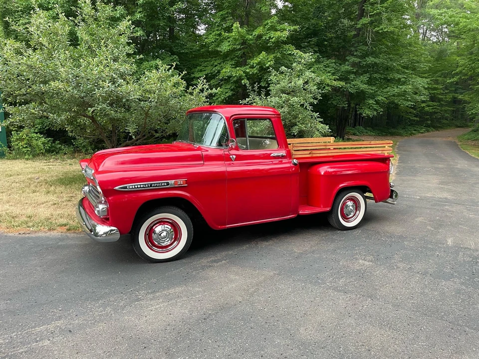 1959 Chevrolet Task Force - Image 6 of 31