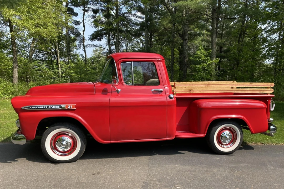 1959 Chevrolet Task Force - Image 9 of 31