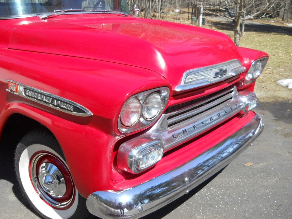 1959 Chevrolet Task Force - Image 24 of 31