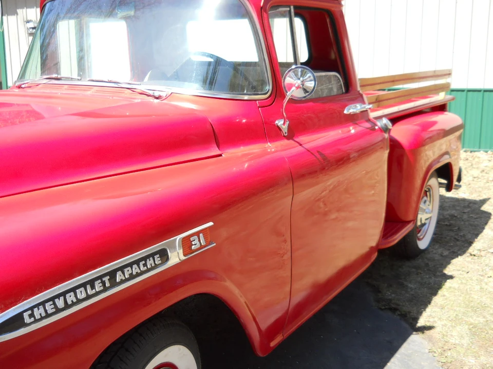 1959 Chevrolet Task Force - Image 30 of 31