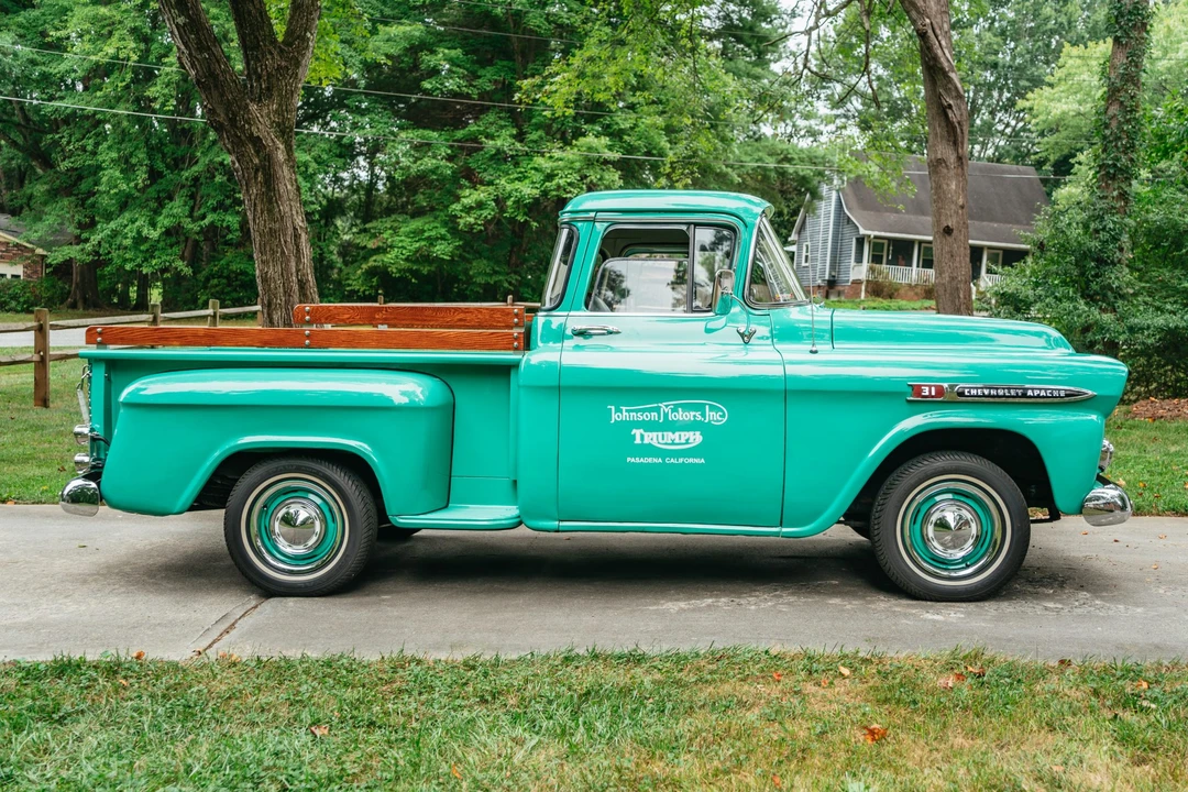 1959 Chevrolet Task Force - Image 7 of 31