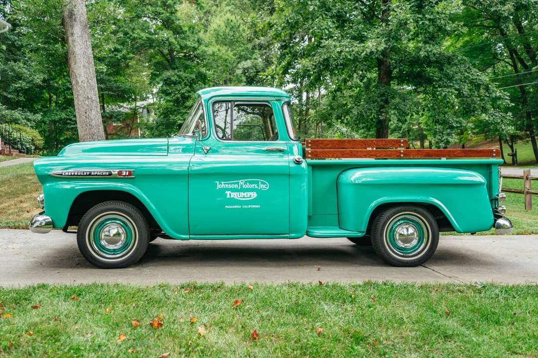 1959 Chevrolet Task Force - Image 3 of 31