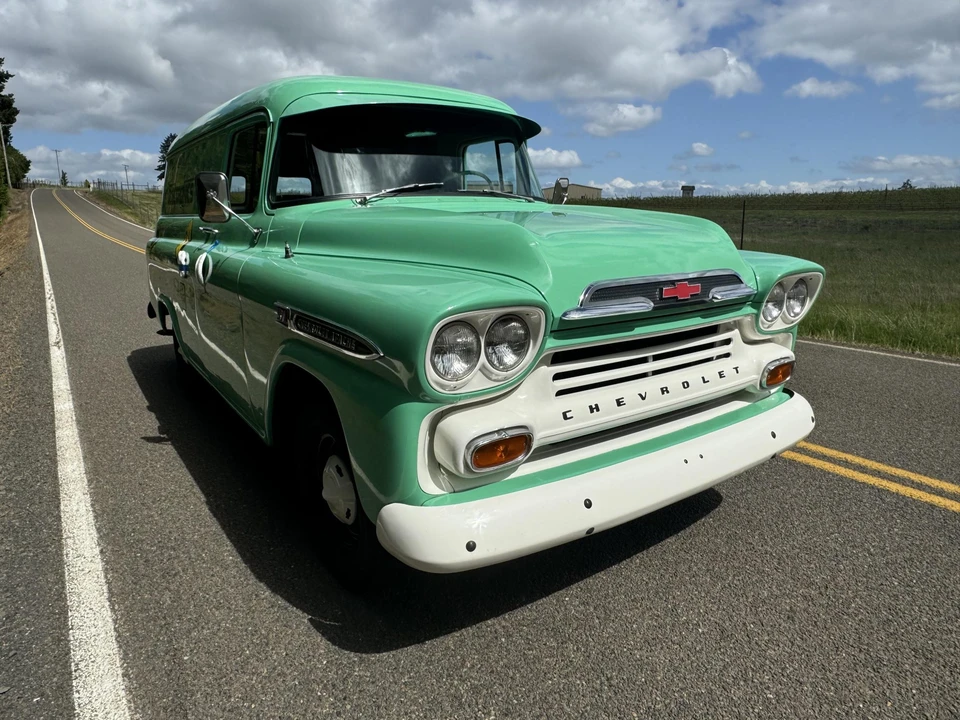 1959 Chevrolet Task Force - Image 24 of 31