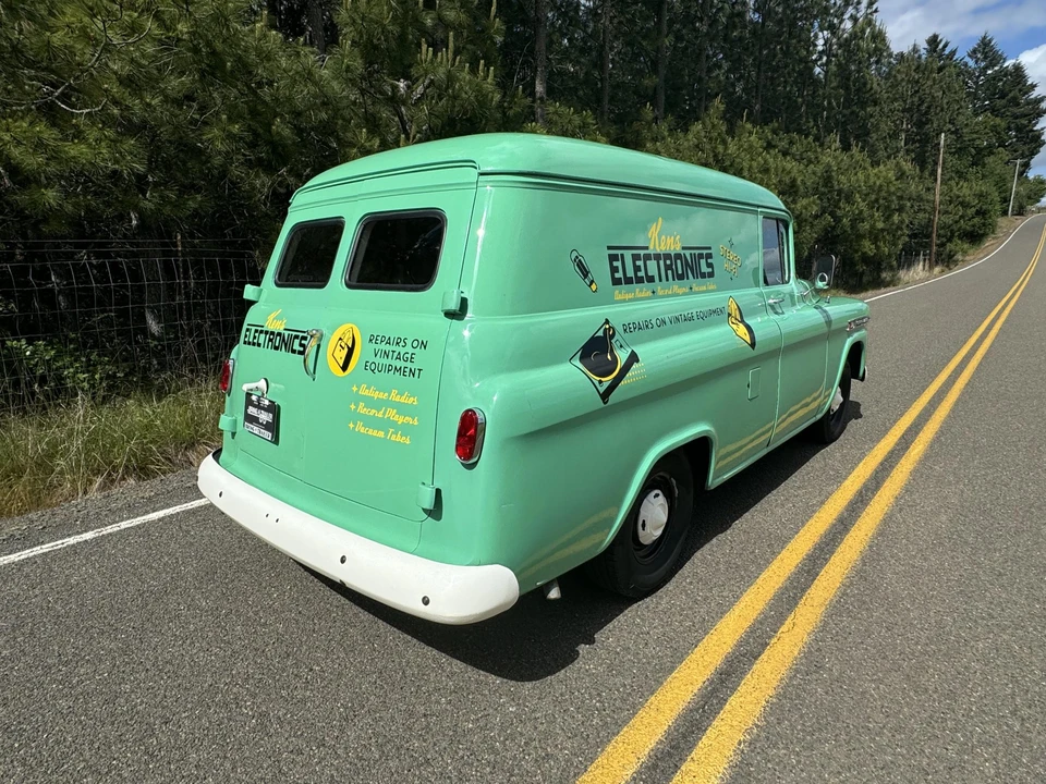 1959 Chevrolet Task Force - Image 16 of 31