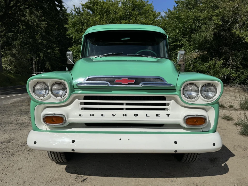 1959 Chevrolet Task Force - Image 27 of 31