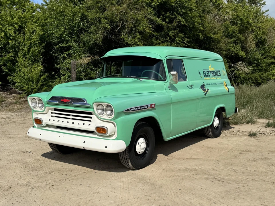 1959 Chevrolet Task Force - Image 30 of 31
