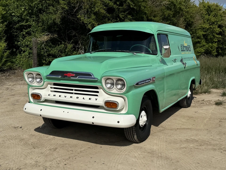 1959 Chevrolet Task Force - Image 28 of 31