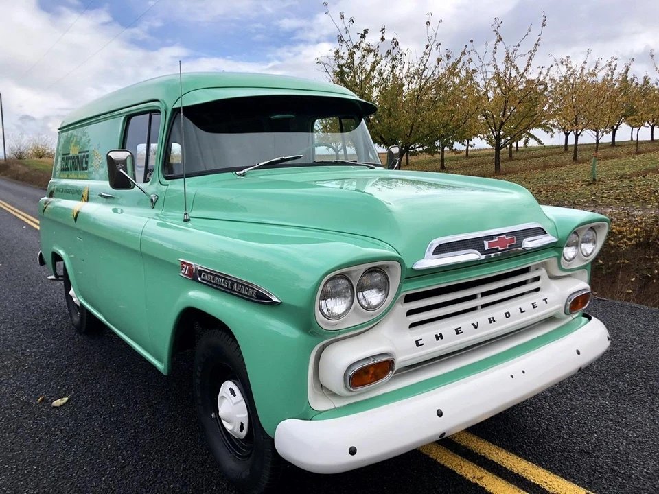 1959 Chevrolet Task Force - Image 28 of 31