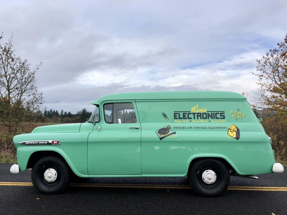 1959 Chevrolet Task Force - Image 10 of 31