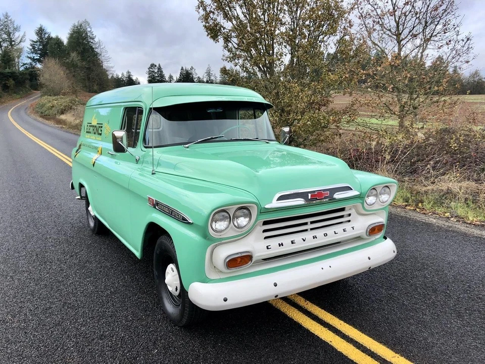 1959 Chevrolet Task Force - Image 27 of 31