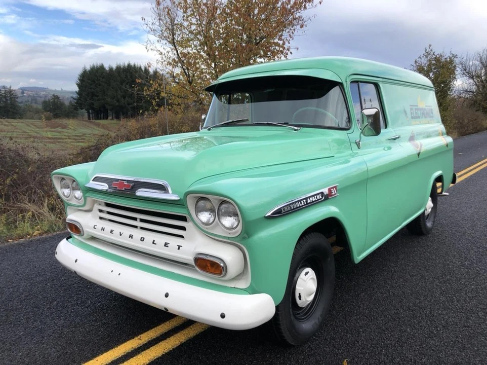 1959 Chevrolet Task Force - Image 8 of 31