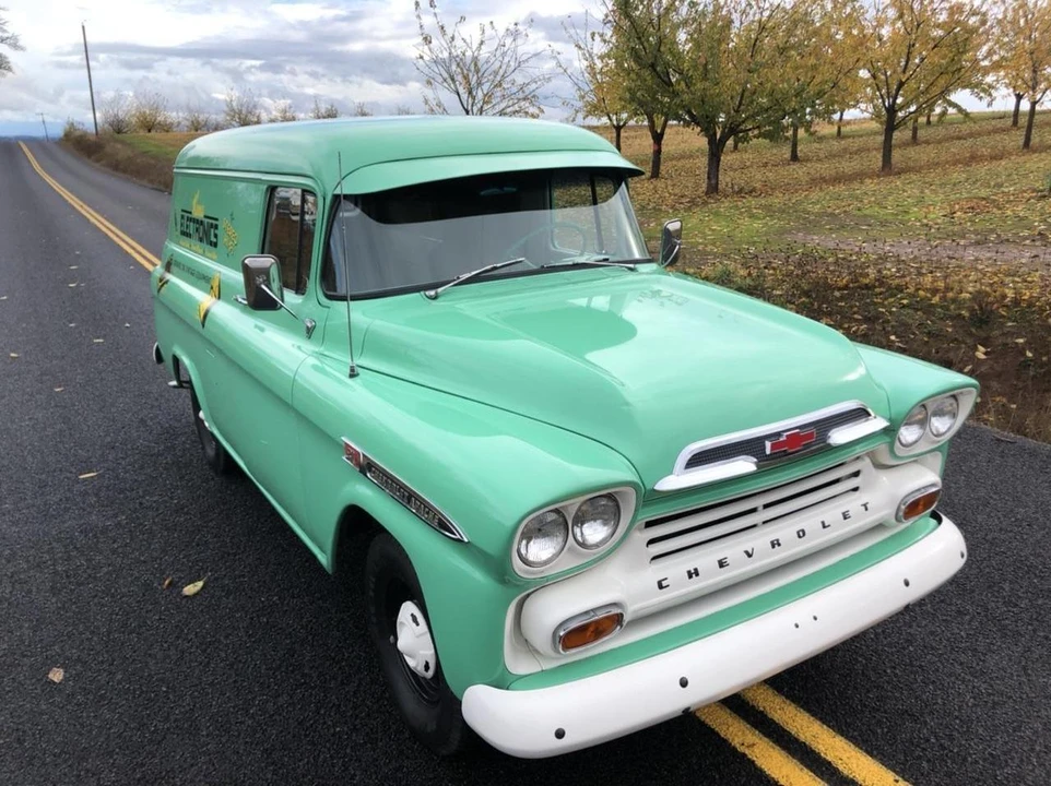 1959 Chevrolet Task Force - Image 25 of 31