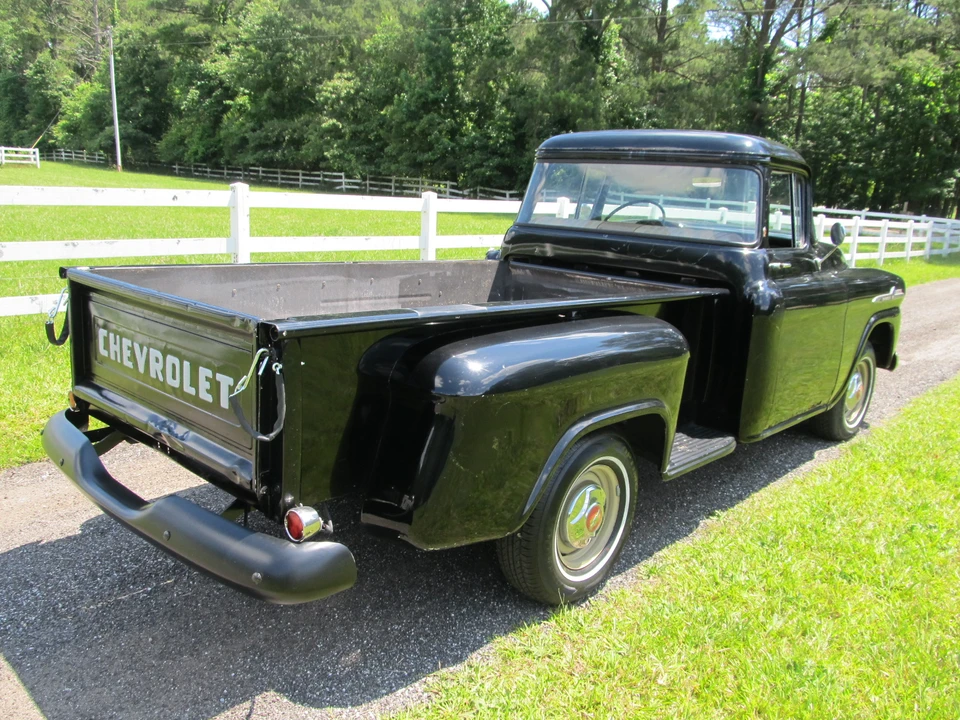1959 Chevrolet Task Force - Image 9 of 31