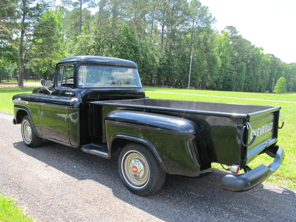 1959 Chevrolet Task Force - Image 13 of 31