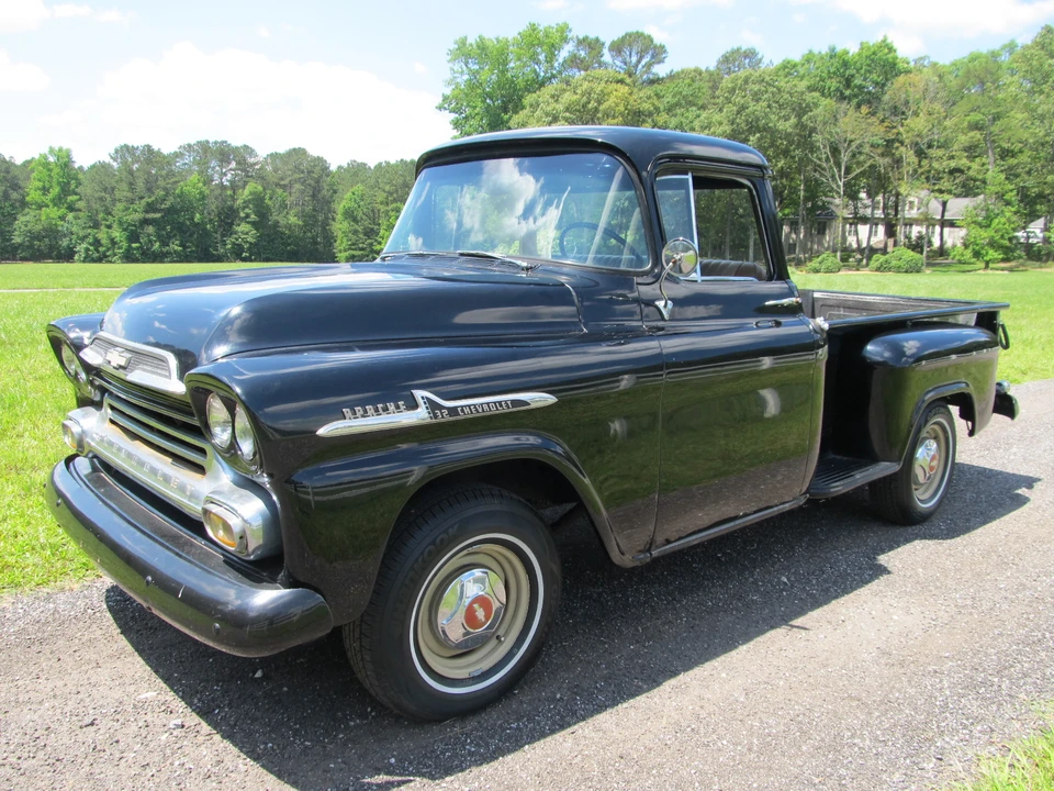1959 Chevrolet Task Force - Image 15 of 31