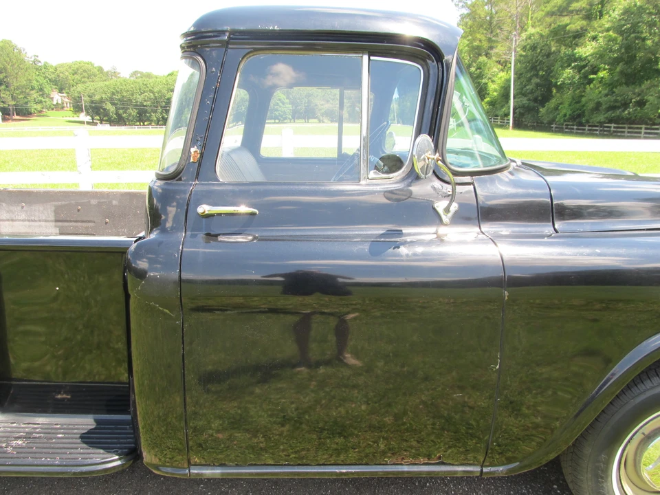 1959 Chevrolet Task Force - Image 22 of 31