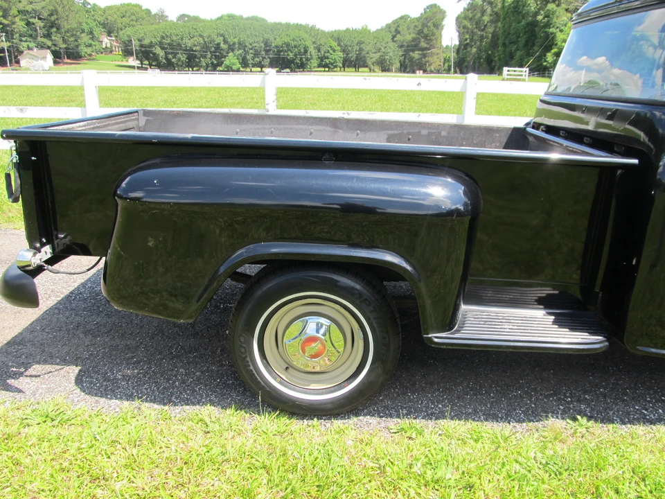1959 Chevrolet Task Force - Image 21 of 31