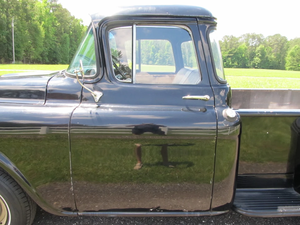 1959 Chevrolet Task Force - Image 19 of 31