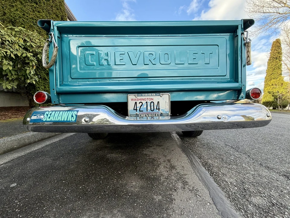 1959 Chevrolet Task Force - Image 6 of 31