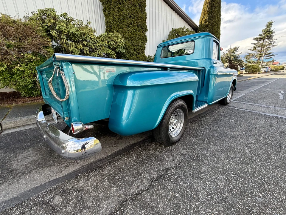 1959 Chevrolet Task Force - Image 8 of 31