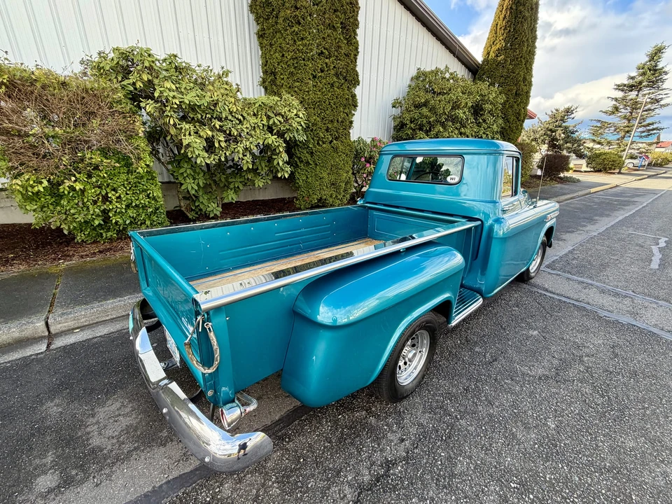 1959 Chevrolet Task Force - Image 10 of 31
