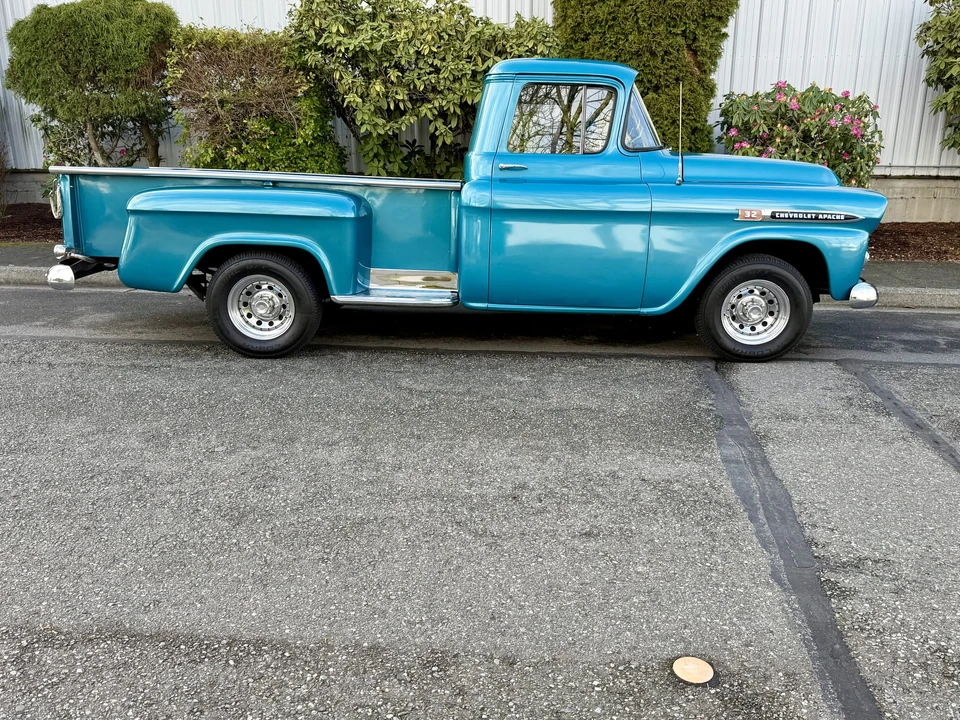 1959 Chevrolet Task Force - Image 11 of 31