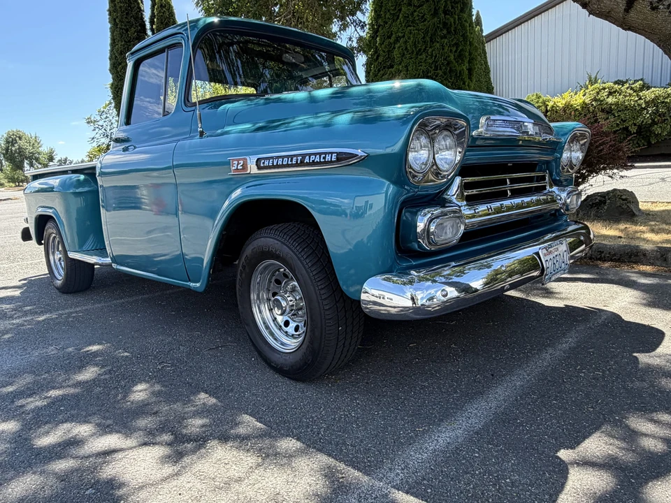 1959 Chevrolet Task Force - Image 15 of 31