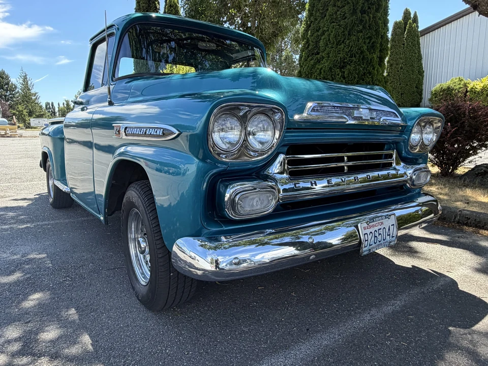 1959 Chevrolet Task Force - Image 16 of 31