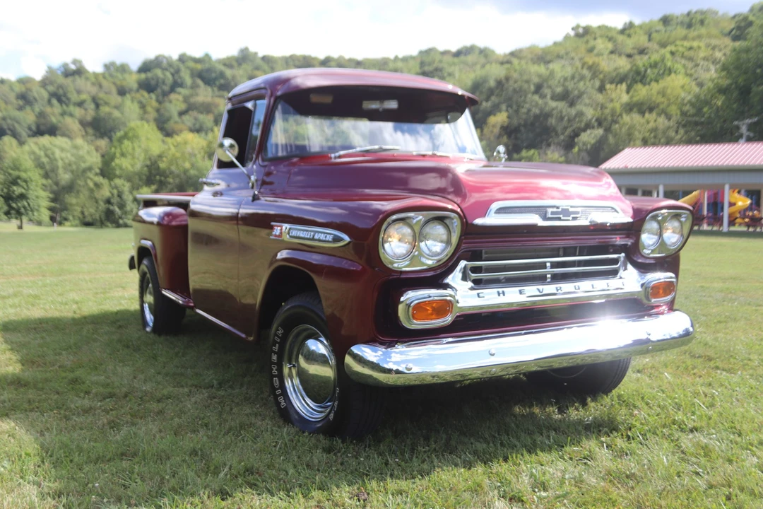 1959 Chevrolet Task Force - Image 7 of 31