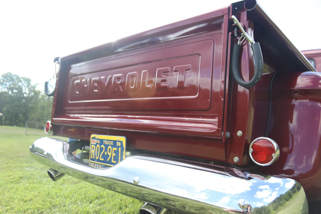 1959 Chevrolet Task Force - Image 27 of 31