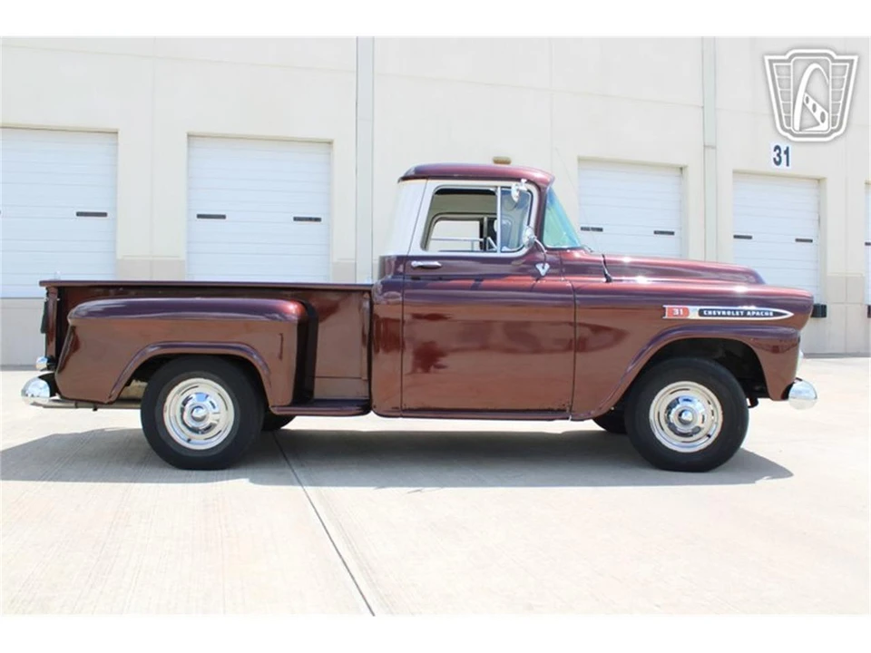 1959 Chevrolet Task Force - Image 16 of 31