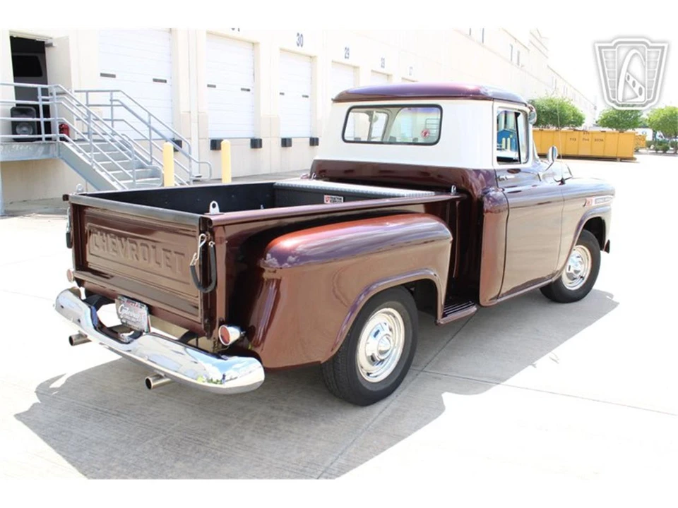 1959 Chevrolet Task Force - Image 12 of 31