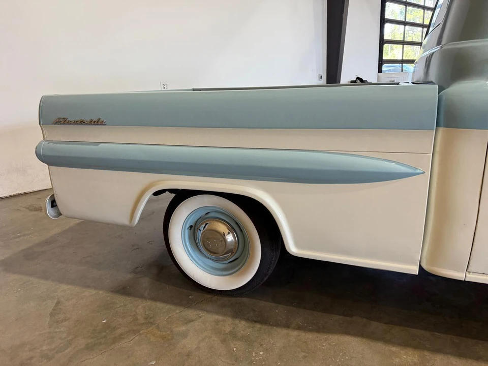 1959 Chevrolet Task Force - Image 15 of 31