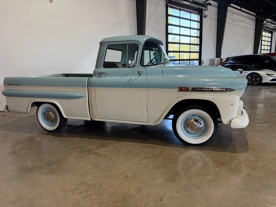 1959 Chevrolet Task Force - Image 9 of 21