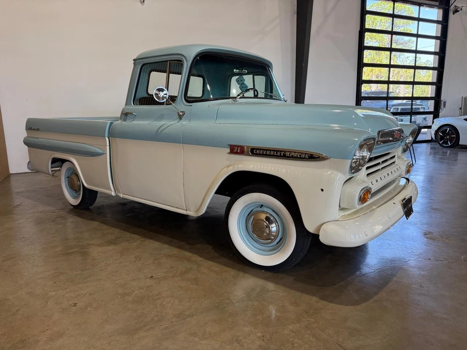 1959 Chevrolet Task Force - Image 8 of 31