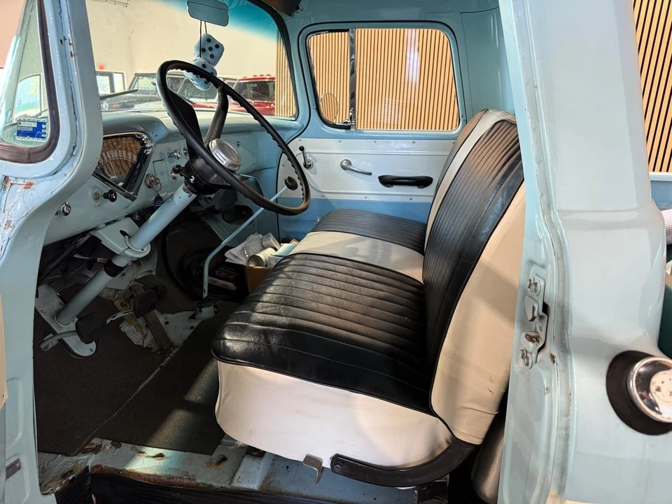 1959 Chevrolet Task Force - Image 21 of 31