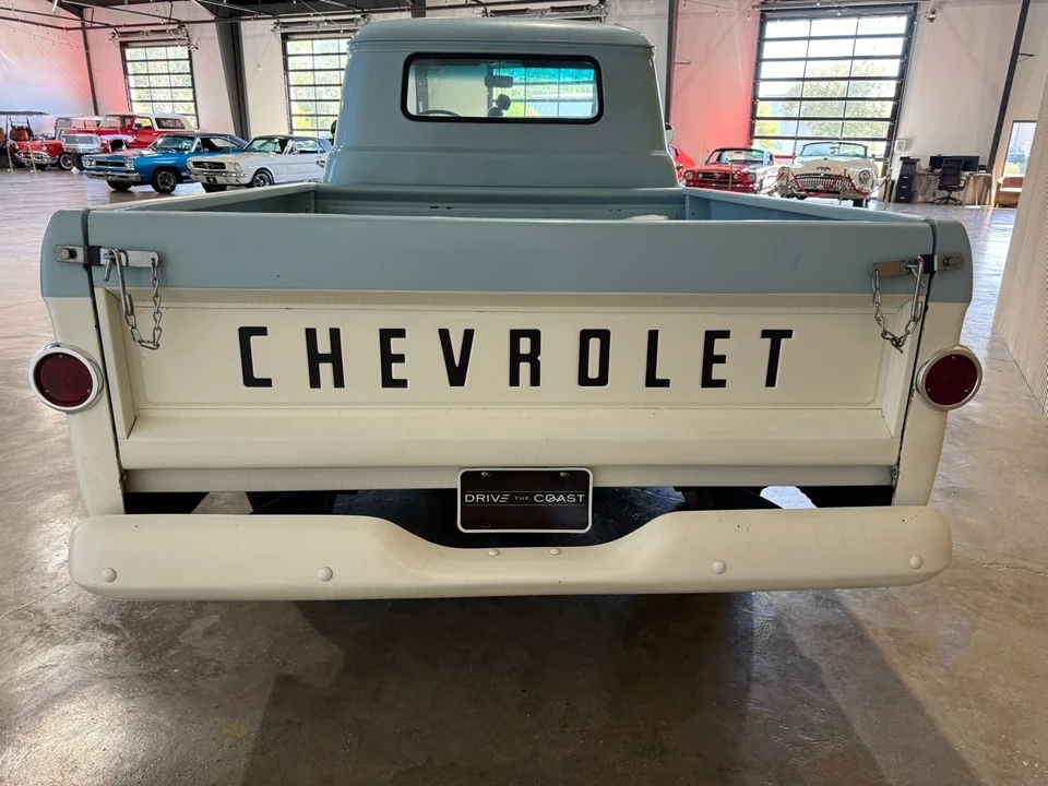 1959 Chevrolet Task Force - Image 15 of 21