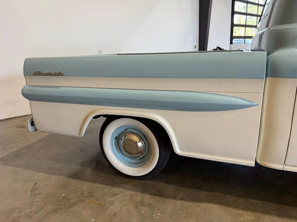 1959 Chevrolet Task Force - Image 16 of 31