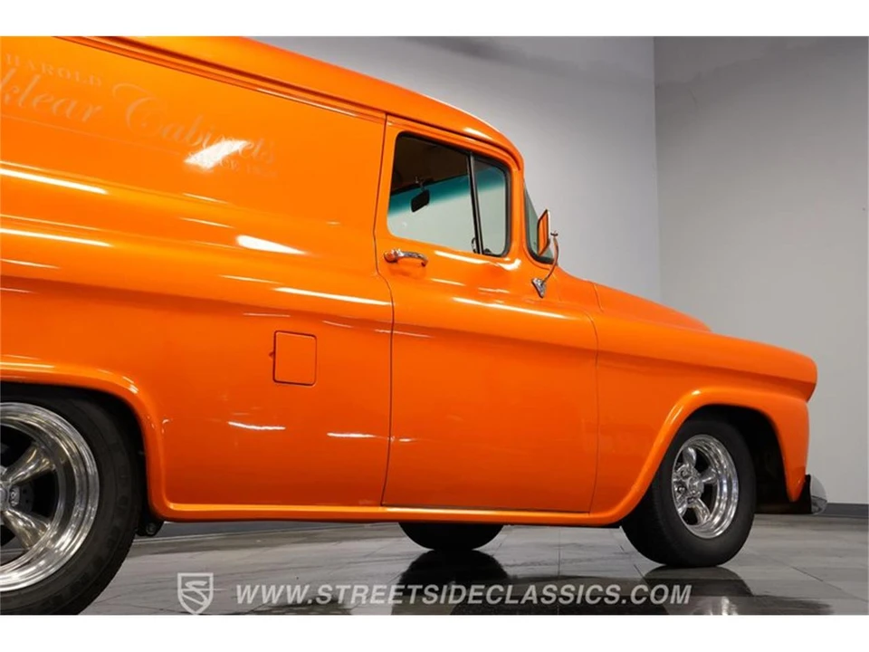 1959 Chevrolet Task Force - Image 27 of 31