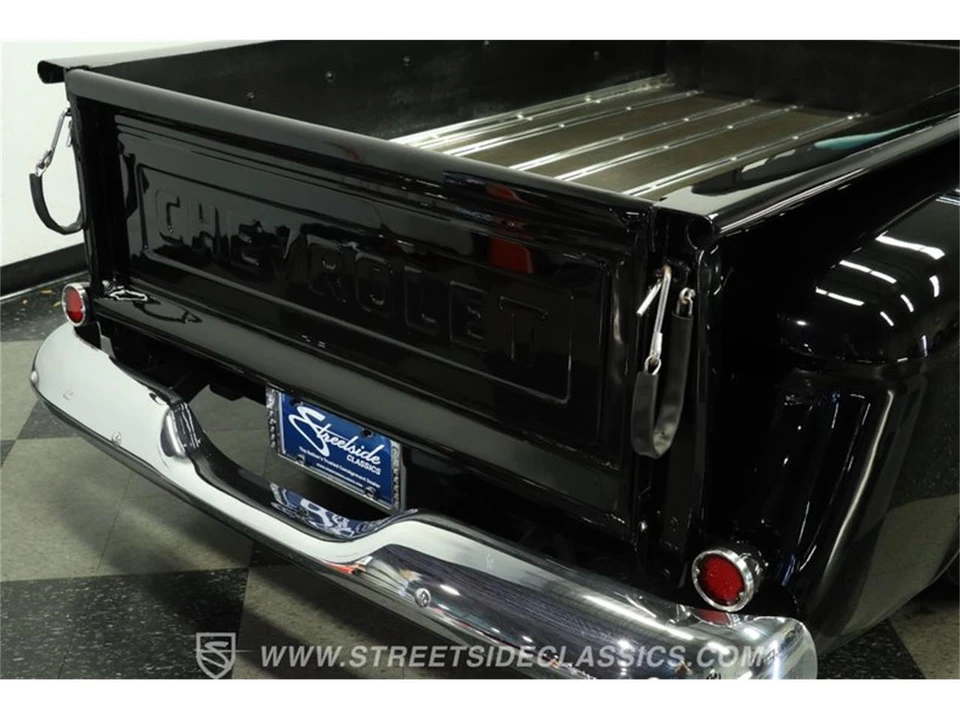 1959 Chevrolet Task Force - Image 25 of 31