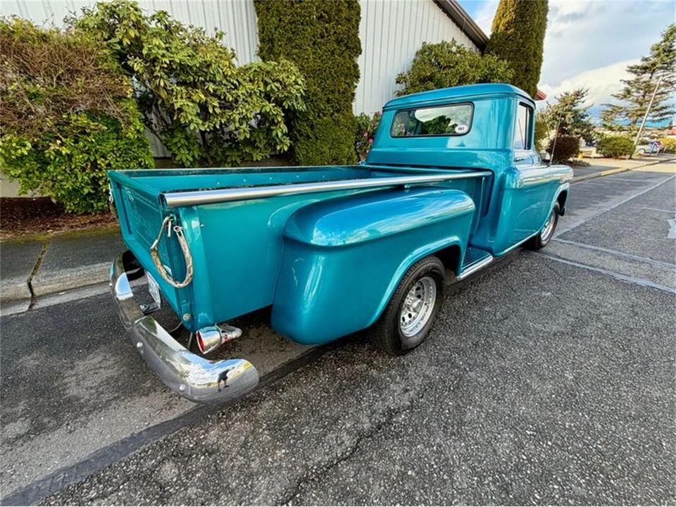 1959 Chevrolet Task Force - Image 20 of 31