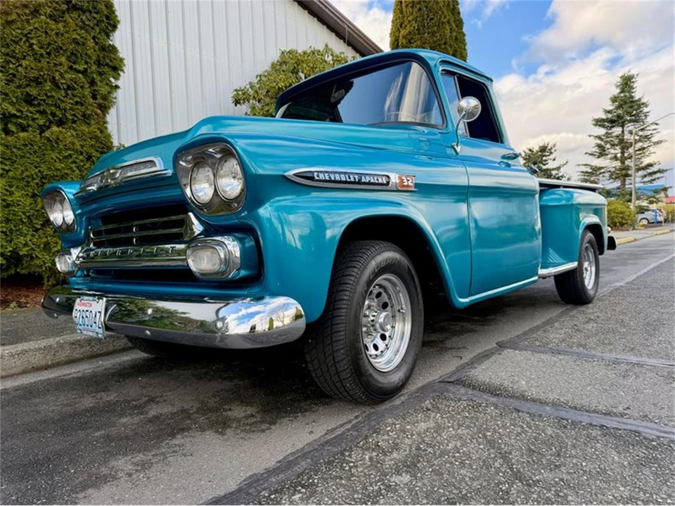 1959 Chevrolet Task Force - Image 9 of 31